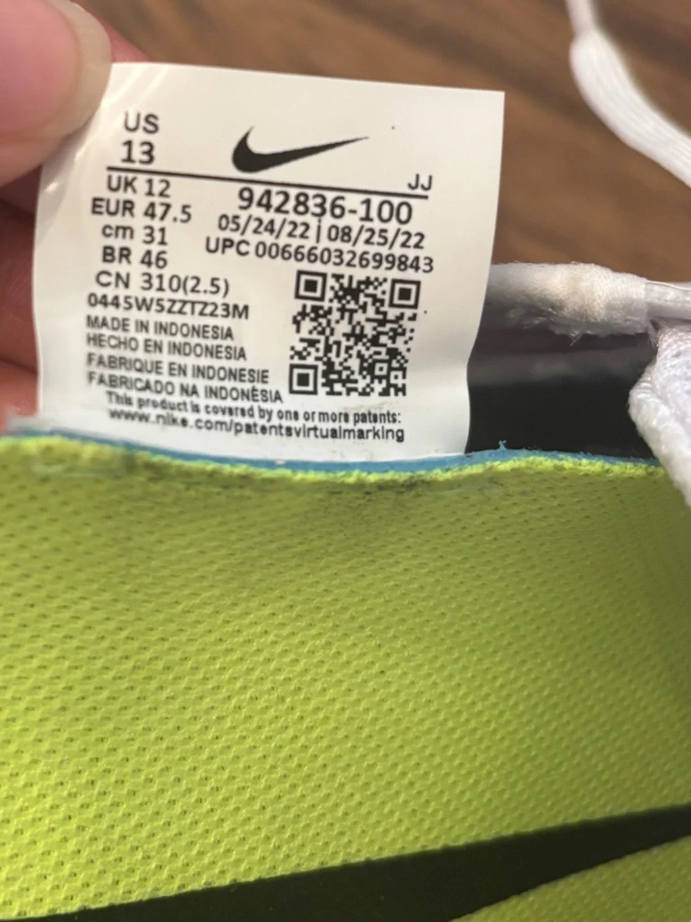 Nike Free RN 2018 White Athletic Shoes Black Swoosh and Lime Insoles - Men’s 13 - Picture 6 of 6